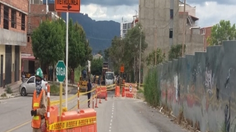  Cierre parcial del carril del SITM, por cimentación de muro