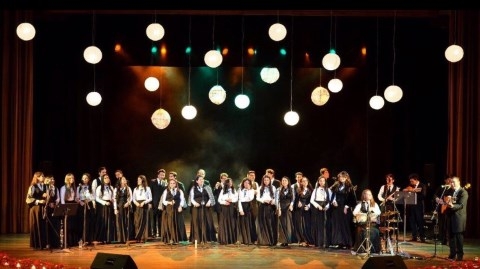  Espectacular serenata de la Tuna UIS en homenaje a los Padres en su mes