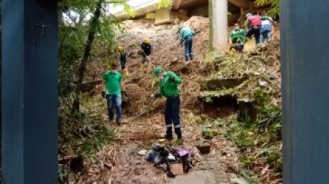 La cañada El Macho tiene nueva cara tras jornada de limpieza