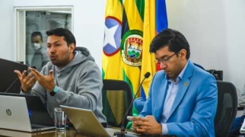 Mesa de trabajo y debate sobre Metrolínea en el Concejo de Bucaramanga